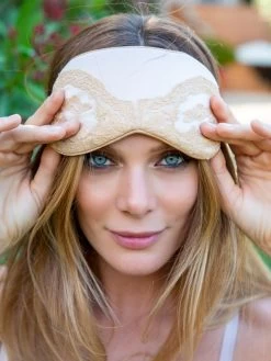 100% Seide Schlafmaske MARJOLIE No. 7 Von Marjolaine -Modische Unterwäsche augenmaske seide marjolie sable nude 3mar0701 1865 marjolaine 2 1