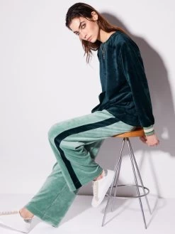 Freizeitanzug NICKI Samt Zweifarbig Grün Von Chiara Fiorini -Modische Unterwäsche hausanzug zweifarbig bosco anice cf1345 nicki chiara fiorini 1 1