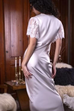 Stretchseide Nachtkleid Lang NINA Mit Spitze Marjolaine -Modische Unterwäsche ka nachtkleid naturel nude 4nin3002 marjolaine 4 2