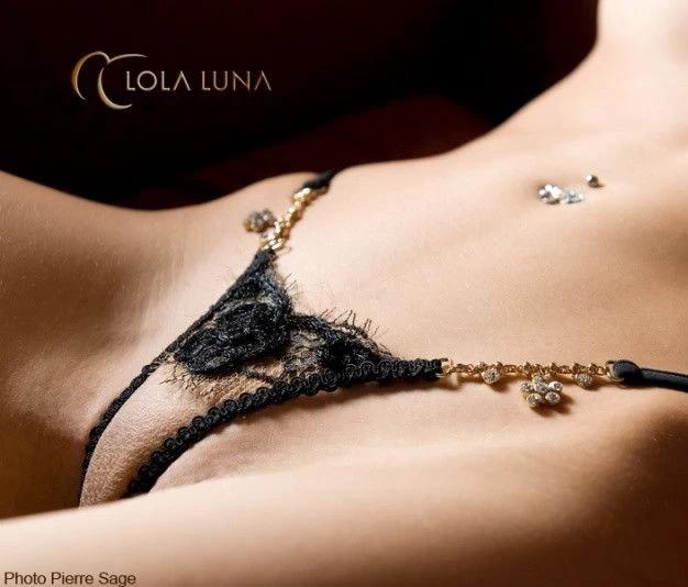 Lola Luna Microstring TOGO MICRO Schwarz-gold 6 Lola Luna Microstring TOGO MICRO Schwarz-gold – Bild 4