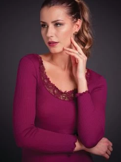 Merinowolle-Seide LANGARM SHIRT Mit Spitze Von Artimaglia -Modische Unterwäsche merino wolle seide shirt 67604 beere artimaglia 1