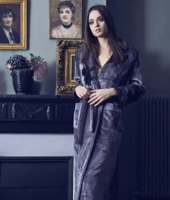 Warmer Hausmantel FREDA Lang Weich Marjolaine -Modische Unterwäsche morgenmantel freda dunkelgrau fre2401 5404 marjolaine 1 1