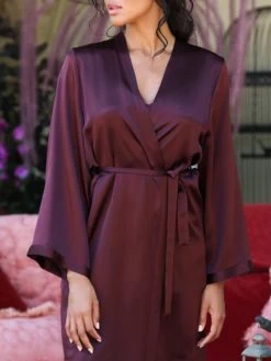 100% Seide Morgenmantel LAURIAN Lang Von Marjolaine -Modische Unterwäsche morgenmantel laser laurian soie unie aubergine marjolaine 8