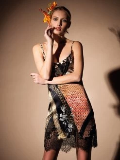 Seide Neglige CHRISTMAS CAPSULE Schwarz-gold Von Chiara Fiorini -Modische Unterwäsche nachthemd seide cf901 schwarz gold orange chiara fiorini 1