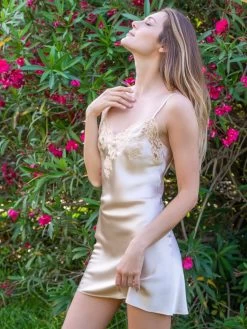 100% Seide Nachthemd MARJOLIE No. 1 Mit Spitze Marjolaine -Modische Unterwäsche nachthemd seide marjolie 3mar0101 sand 1865 marjolaine 2 6