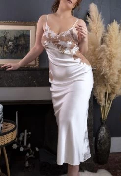 Stretchseide Neglige Lang NINA Luxus Von Marjolaine -Modische Unterwäsche nachtkleid lang nina naturel nude 4nin3001 marjolaine 4 1