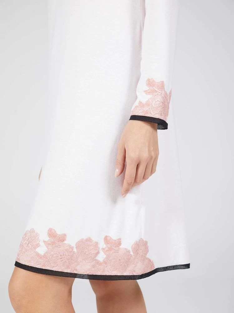 Modal Langarm Nachtkleid ANGEL No. 2 Zart-rosé Von Verdiani 5 Modal Langarm Nachtkleid ANGEL No. 2 Zart-rosé Von Verdiani – Bild 3