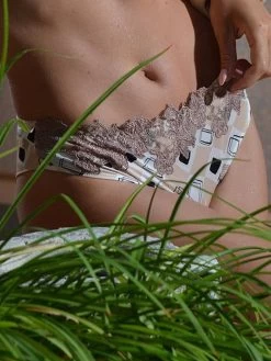 Brasiliana BROWN CHIC Beige-schwarz Von Ambra -Modische Unterwäsche satin slip v1169 brown chic kariert ambra 2 1