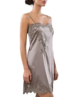 Seta Superior Seiden-Nachthemd VALIDA Von Cotton Club 21 Seta Superior Seiden-Nachthemd VALIDA Von Cotton Club -Modische Unterwäsche seide dessous 5vb valida francesina 8e seta superior cotton club