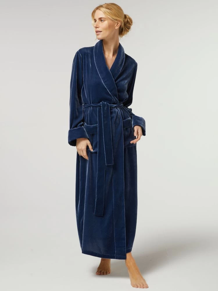 Seide-Viscose Samt Morgenmantel Lang DANIELA Elegant Von Vivis 8 Seide-Viscose Samt Morgenmantel Lang DANIELA Elegant Von Vivis – Bild 6