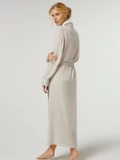 Seide-Viscose Samt Morgenmantel Lang DANIELA Elegant Von Vivis 25 Seide-Viscose Samt Morgenmantel Lang DANIELA Elegant Von Vivis -Modische Unterwäsche seidensamt morgenmantel lang v00039 daniela silber vivis 1 1 1